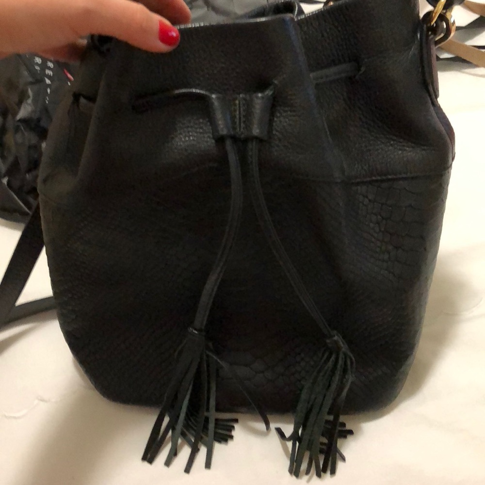 Gigi NewYork Jenn Bucket Bag Black EmbossedLeather